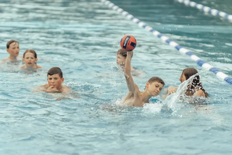 SVV Plauen feiert gelungenen Saisonabschluss im Freibad Oelsnitz